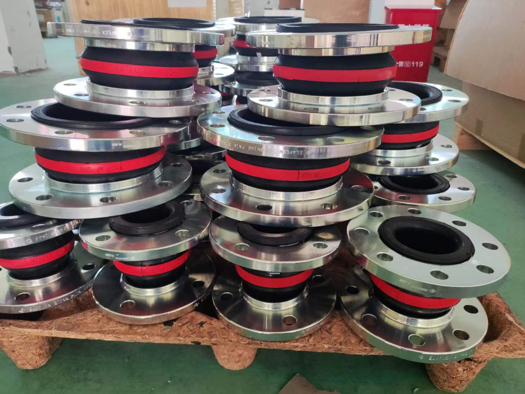 ELAFLEX橡胶膨胀节软管接头和配件