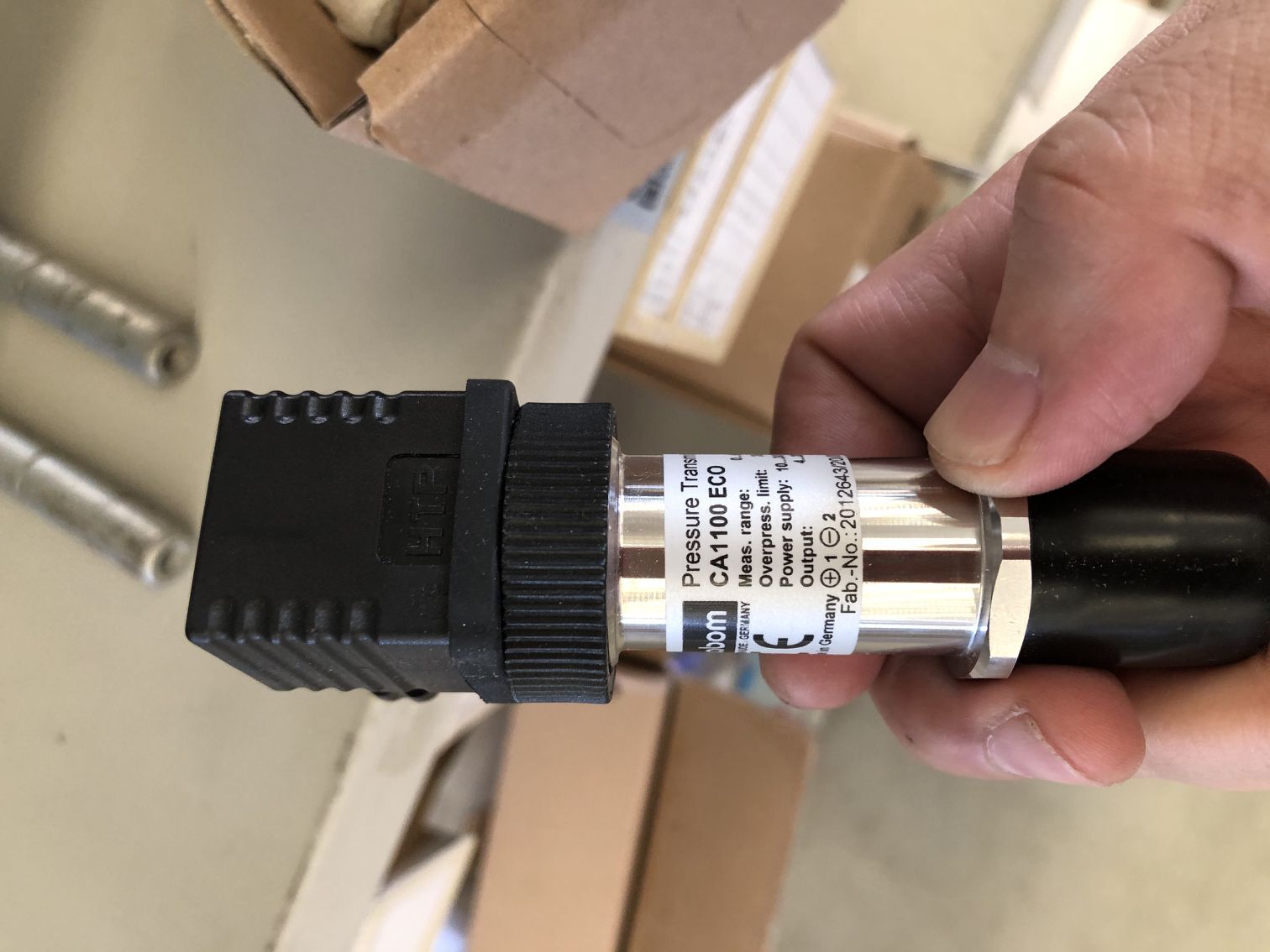 labom紧凑型塑料膜片压力隔离器