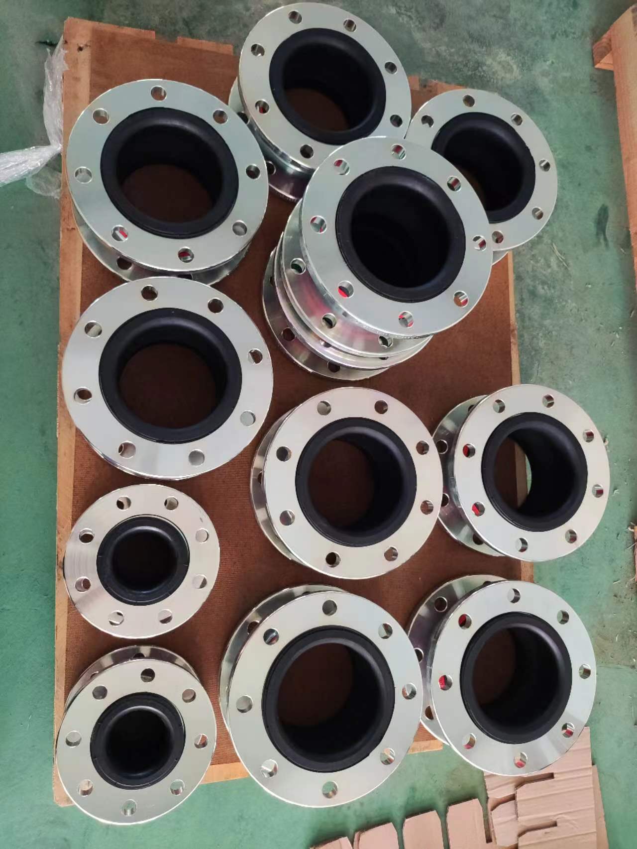 德国ELAFLEX生产如橡胶软管接头泵站组件